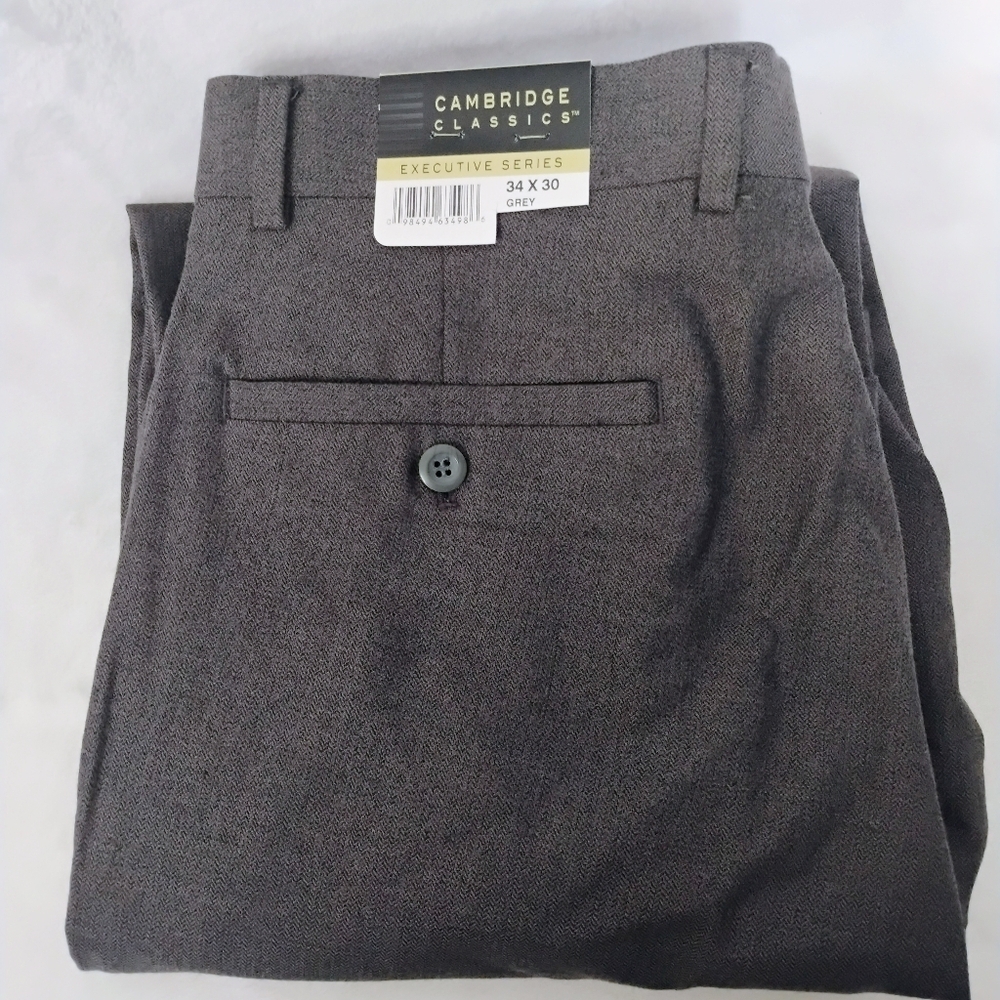 Cambridge Classics Mens Grey Dress Pants Slacks 34x30 Pleated Cuffed NEW NWT E